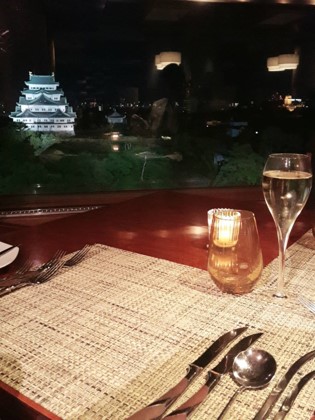 夜景の綺麗なレストランで食事の後、無事OKを貰いました！