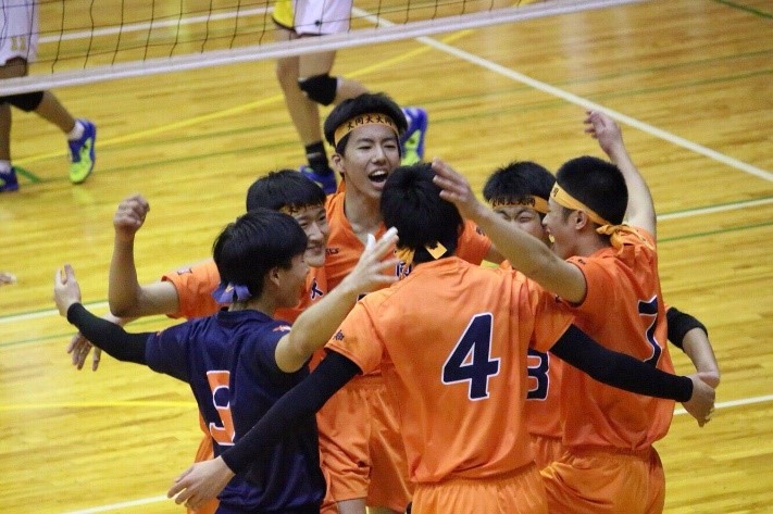 高校時代(4番です。後ろ姿ですみません)